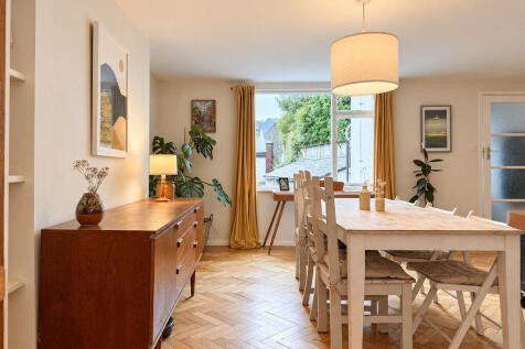 Click to visit Rightmove listing