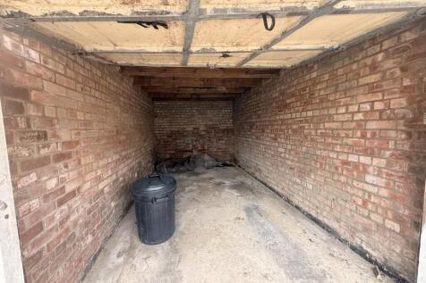 GARAGE TWO