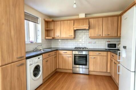 Haverhill Grove, Wombwell, S73 photo 3