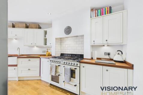 CAM03522G0-PR0220-STILL017