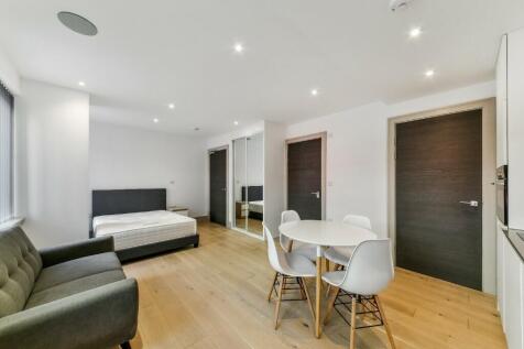 Kingsway, London, N12 photo 5