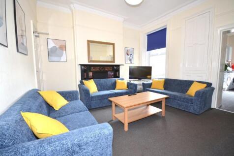 Living Room 1.jpg