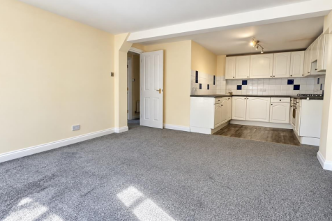 Sarjeant Court, Rothwell photo 3