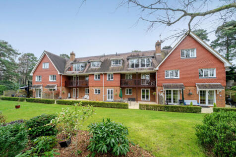 Camberley, GU15 - property photo