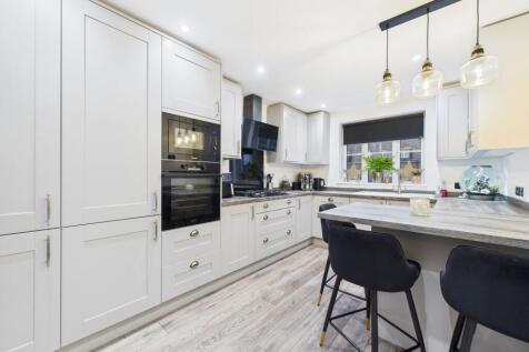 Breakfast Kitchen (First Floor)