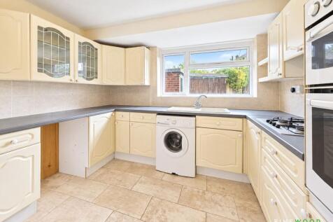 Bracken Avenue, Heath, S44 photo 4