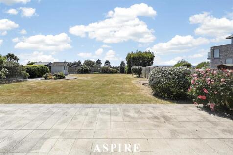 Leitrim Avenue, Shoeburyness, Southend-On-Sea photo 3