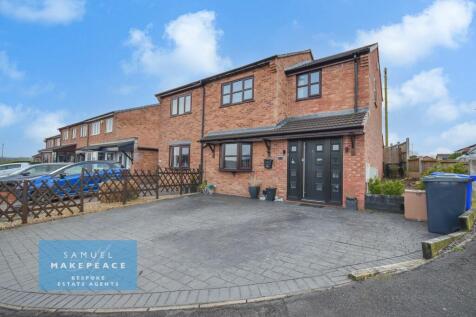 Stunning 3 Bedroom Semi Detached for Rent