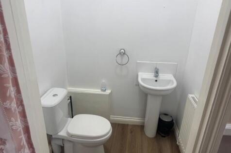 Cloakroom/wc