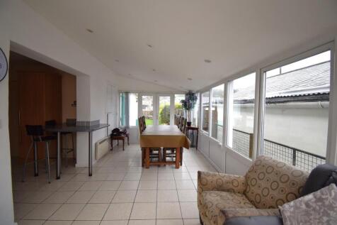 UPVC Conservatory/Dining Area