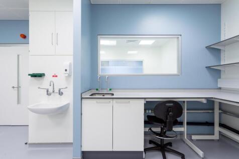 LR-Imperial-TIH-71 L1 lab.jpg