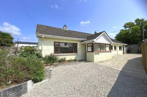 Helston, TR13 - property photo