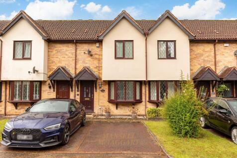 Crawley, RH10 - property photo
