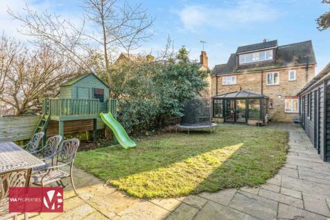 50 Briscoe Road Hoddesdon EN11 9DG via properties estate letting