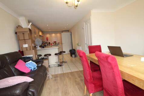Eagle Way, Hampton Centre, Peterborough photo 3