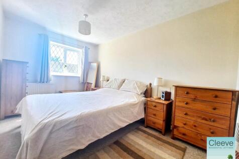 Holmer Crescent photo 4