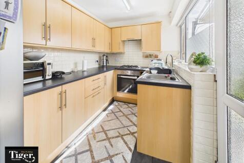 CAM02176G0-PR0667...