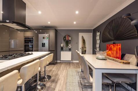 2 Kingsknowe Gardens Galashiels 30.JPG