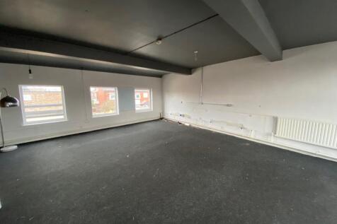 Retail Property (high street) to rent Image 3