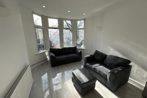 4 bed flat to rent Marlborough Road, Cardiff CF23