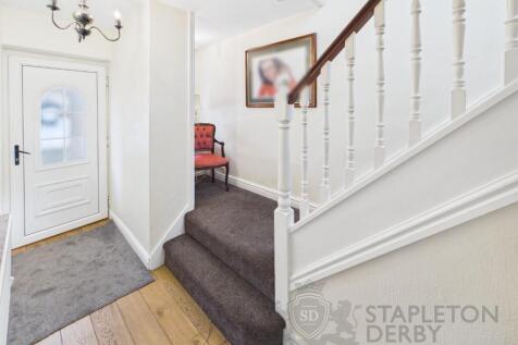 CAM04720G0-PR0199-STILL007.jpg