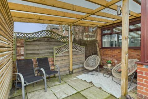 CAM03729G0-PR0220-STILL031