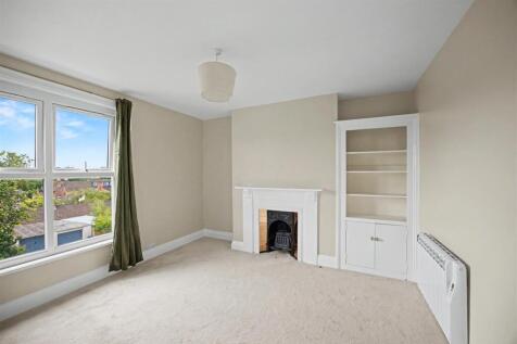 Flat 3, 61 St Mark Road (5).jpeg