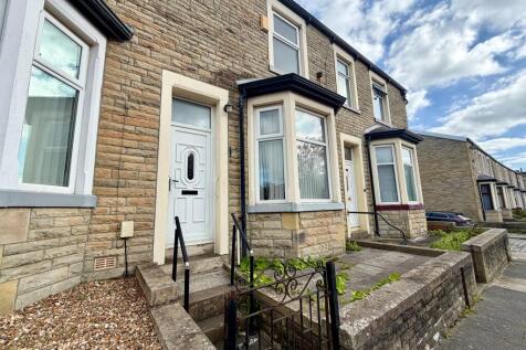 3-bed house on Barden Lane, Burnley, BB10, £775/mo