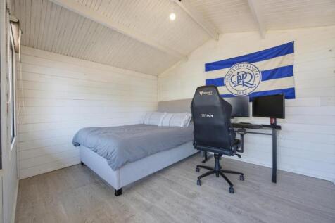 Internal summer house