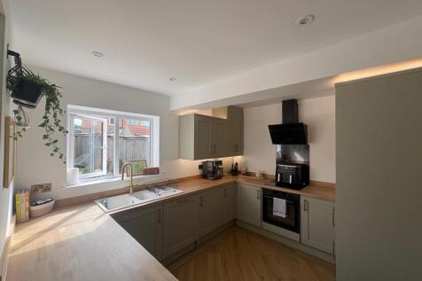Middlesbrough, TS6 - property photo