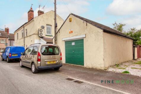 Garage/Workshop