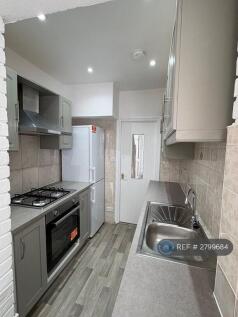 Turner Road, Edgware, HA8 photo 4