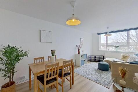 London, SW11 - property photo