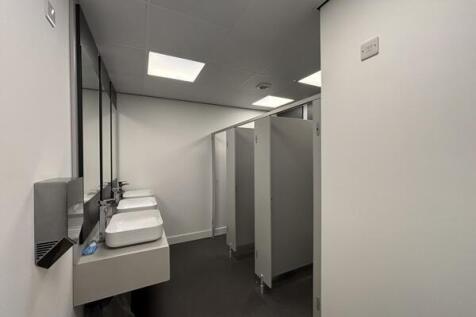 Office to rent Image 8