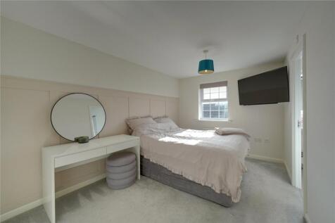 Russet Drive, Red Lodge, Bury St. Edmunds, Suffolk, IP28 photo 4