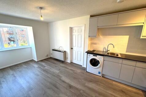 Granville Road, St. Albans, Hertfordshire, AL1 photo 4