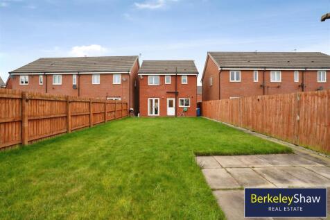 Rear garden (2)