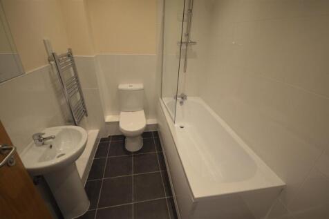 BATHROOM.jpeg