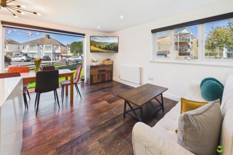 Presented by Clinton at EweMove Bexleyheath and Da