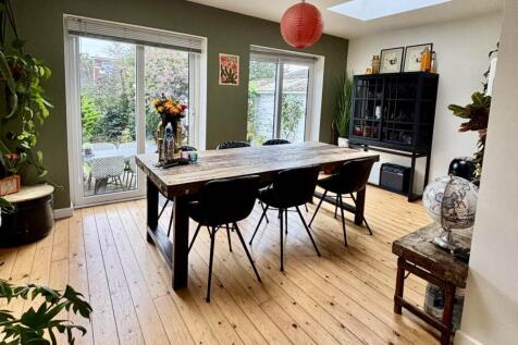 Oaklands Road , ,  photo 4