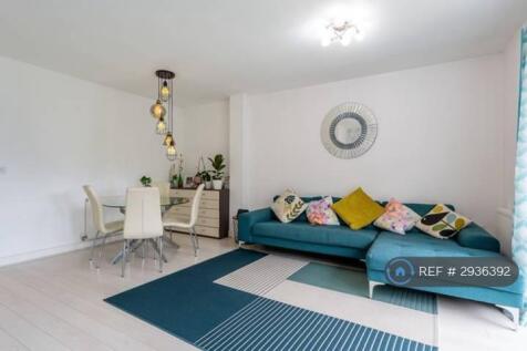 Westmount Close, Worcester Park, KT4 photo 3