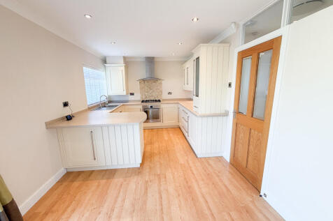 Brown Avenue, Nantwich photo 3