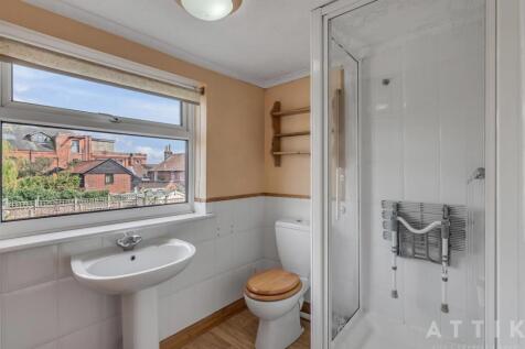 28 Norwich Road Halesworth IP19 8BX (16).jpg