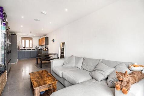 Kitchen/ Dining