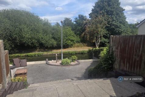 Communal Access To Canal