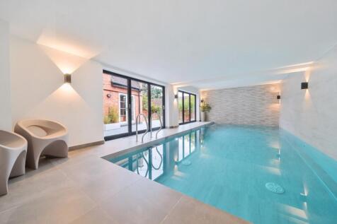 1360380-81-68e944a23656f-ARW-1