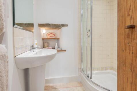 Bedroom Three En-suite