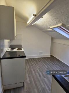 1-bed flat on Wirral, Wirral, CH42, £650/mo