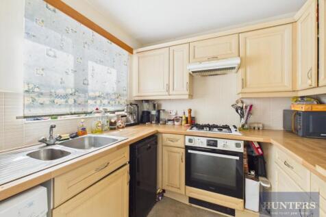 Kingfisher Drive, Cheltenham, GL51 0WN photo 3