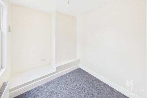 Oxford Road, Burnley, Lancashire, BB11 photo 4